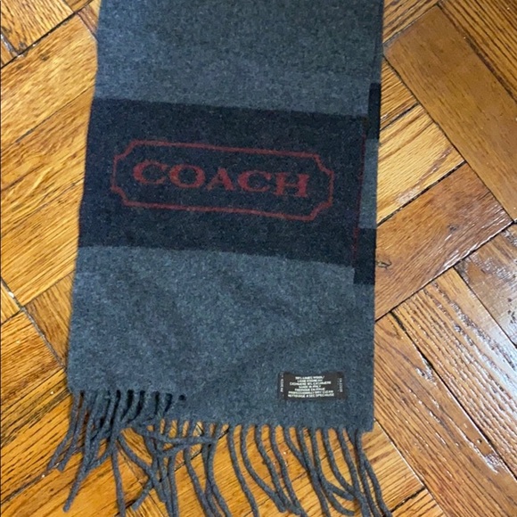 Coach gray & red wool scarf - Picture 4 of 7